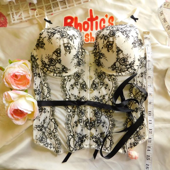 N/A Other - Overbust Lace Corset With a Few Imperfections